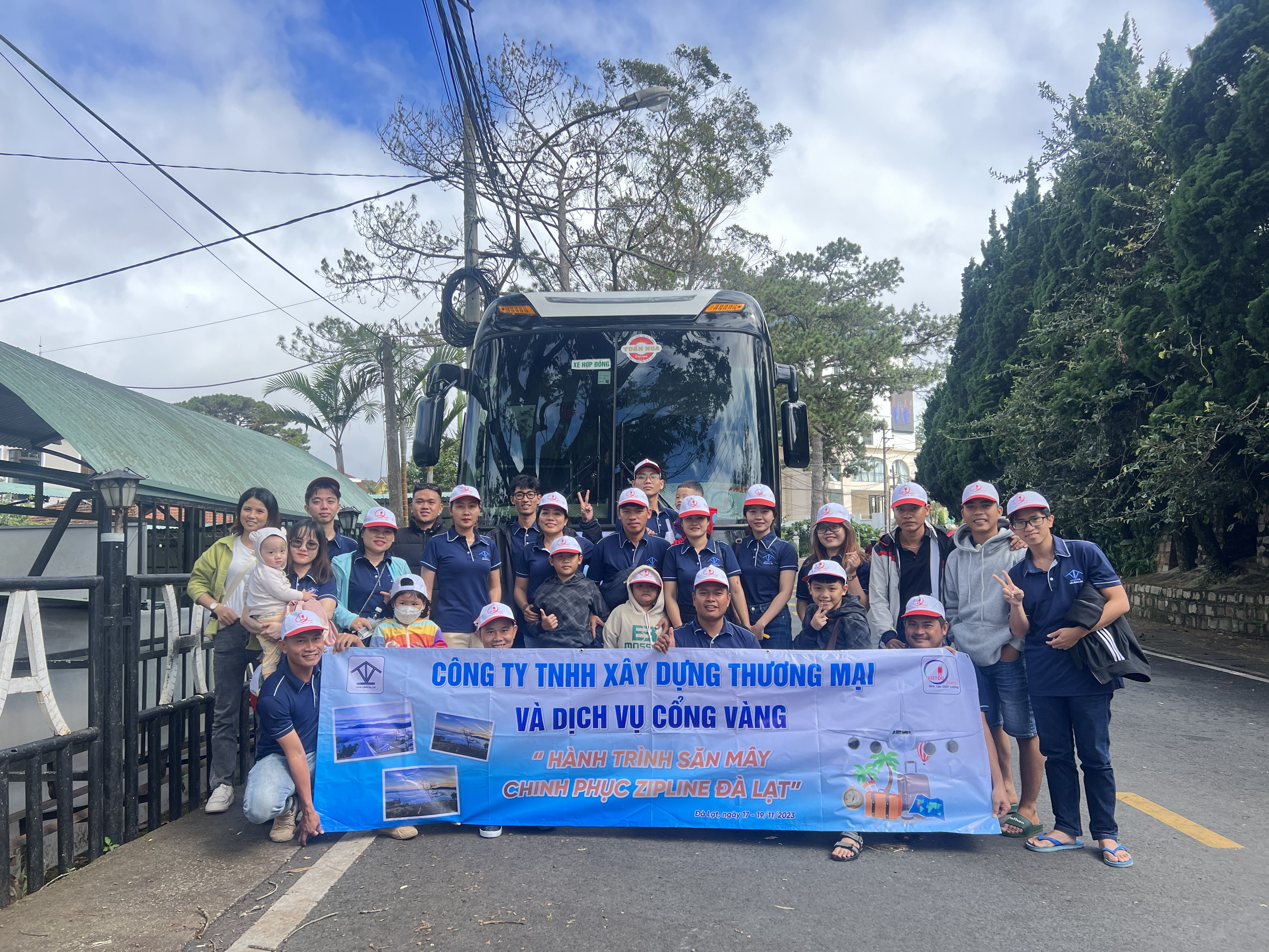 Làm Hết Sức Chơi Hết Mình